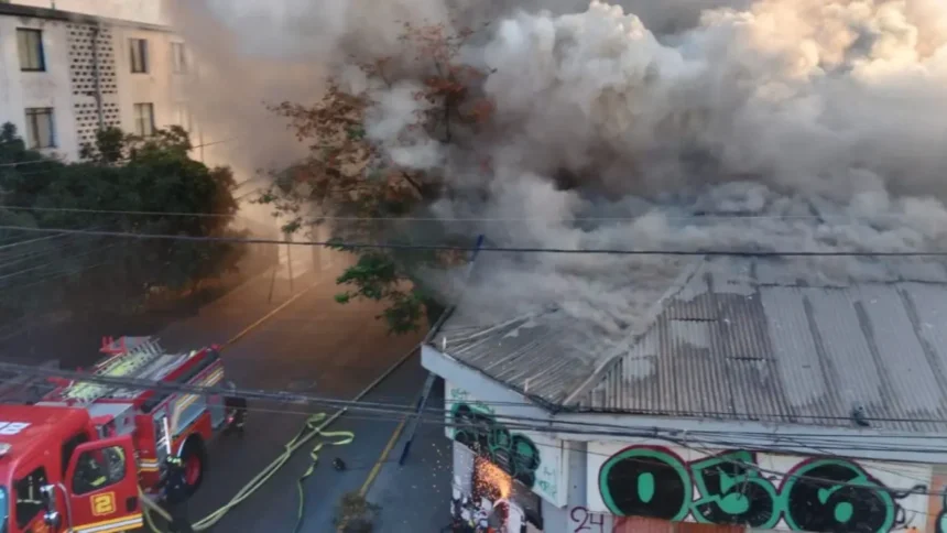 Incendio en casona de Viña del Mar afecta tránsito y transporte