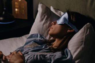 La relación entre los hábitos de sueño y el estrés: clave del bienestar