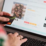Sernac dictamina: tiendas deben ofrecer retiro gratuito y evitar cobros extras