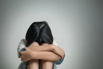 Condenan a hombre por violar a su hija de 12 años