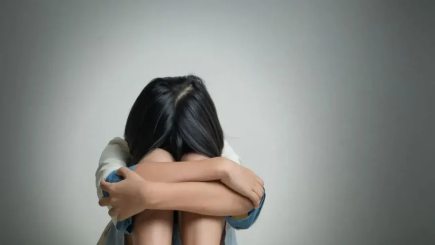 Condenan a hombre por violar a su hija de 12 años