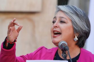 Jeannette Jara propone empresa nacional del litio en Chile: polémica elección presidencial