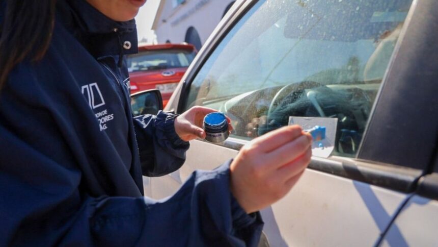 Nuevo reglamento obliga grabado de patentes en autos para mayor seguridad