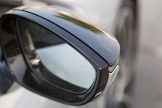 Nueva Ley en Chile: Patentes en Vidrios para Reducir Robos Vehiculares