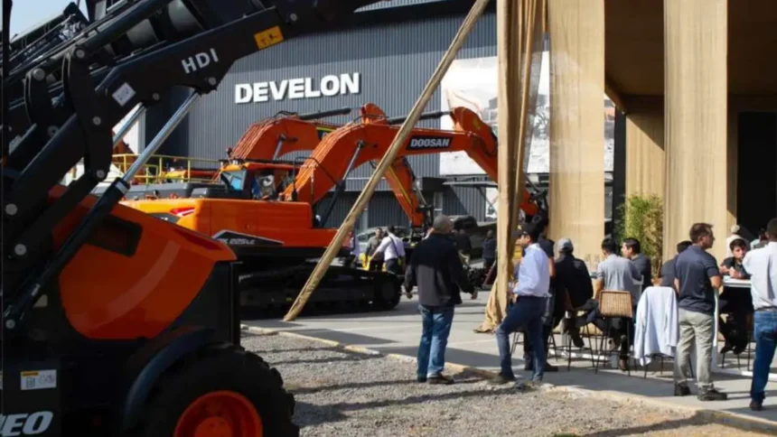 HD Hyundai Infracore Chile exhibe equipos de última generación en evento Open Day con más de 100 participantes