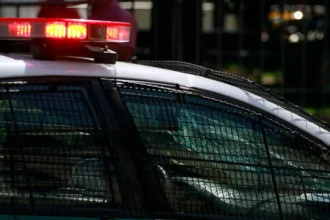 Joven resulta herida a bala en Coronel tras pelea en motel