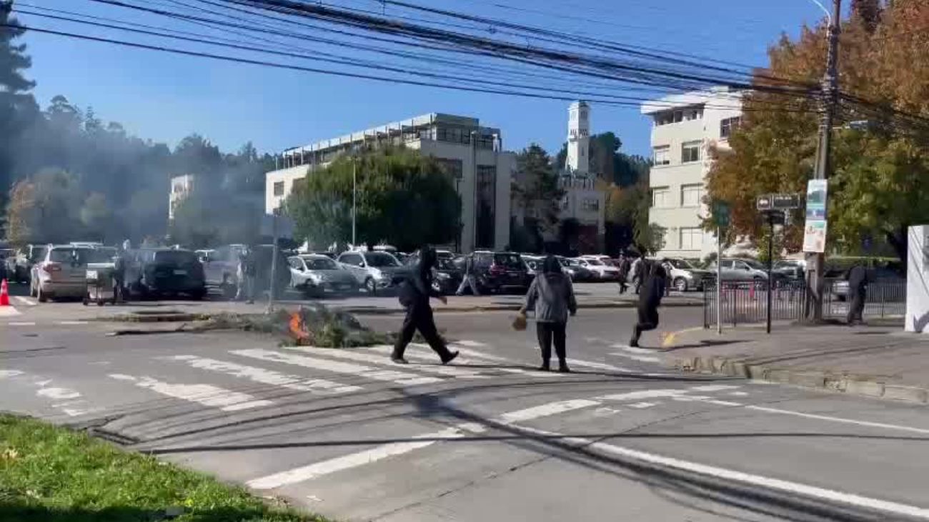 Violencia de género desata protestas en la Universidad de Concepción (UdeC) Violencia de género desata protestas en la Universidad de Concepción (UdeC)