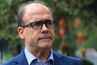 Alberto Undurraga retira su candidatura presidencial en la DC