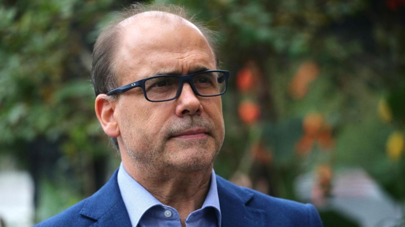 Alberto Undurraga retira su candidatura presidencial en la DC Alberto Undurraga retira su candidatura presidencial en la DC