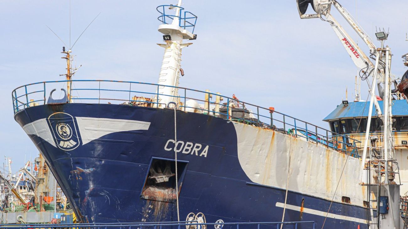 Hallan posibles restos humanos en el barco Cobra de Blumar