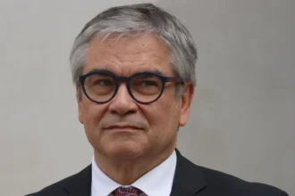 Ministro de Hacienda enfrenta nuevas acusaciones: impacto en el entorno político
