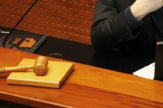 Condenan a juez por accidente fatal en Concón: tres años de prisión