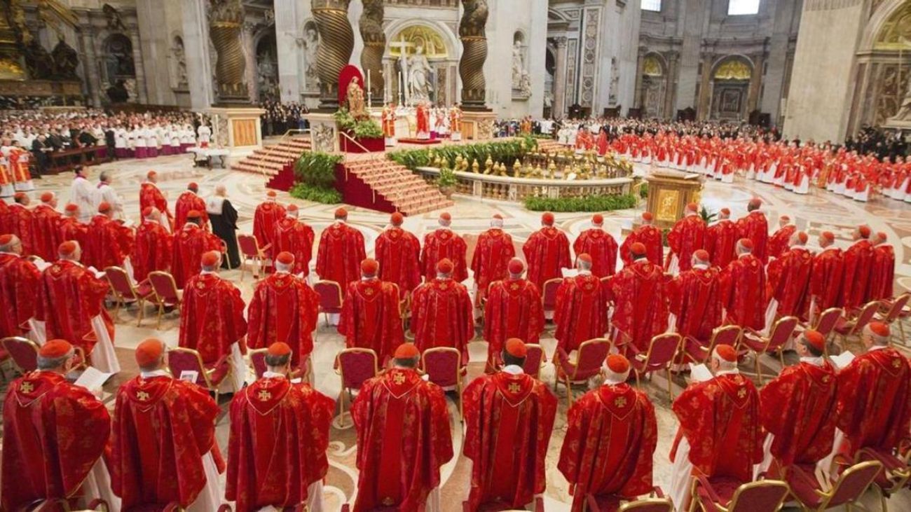 Inicio del Cónclave para la Elección Papal en la Sixtina Inicio del Cónclave para la Elección Papal en la Sixtina