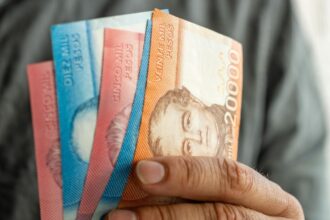 Acuerdo histórico: Gobierno aumenta sueldo y beneficios familiares a trabajadores