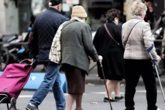 Cláusula polémica en ley chilena obliga a jubilarse a mayores de 75