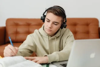 Beneficios educativos de la música en niños: estudio revela impacto positivo