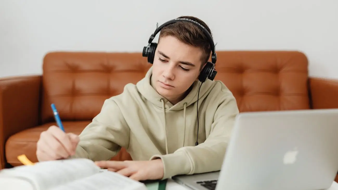 Beneficios educativos de la música en niños: estudio revela impacto positivo