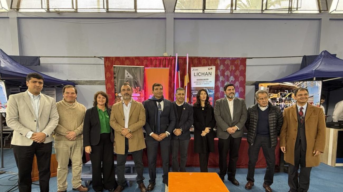 Inaugurada Feria Tecnológica Itinerante de Aprimin y Mininnova con más de 20 empresas en Ñuñoa, Santiago