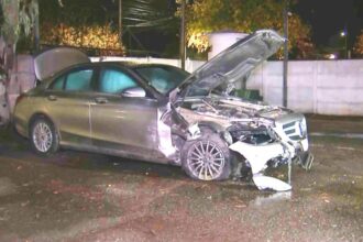 Persecución policial en Santiago: cinco jóvenes detenidos tras robar auto de lujo