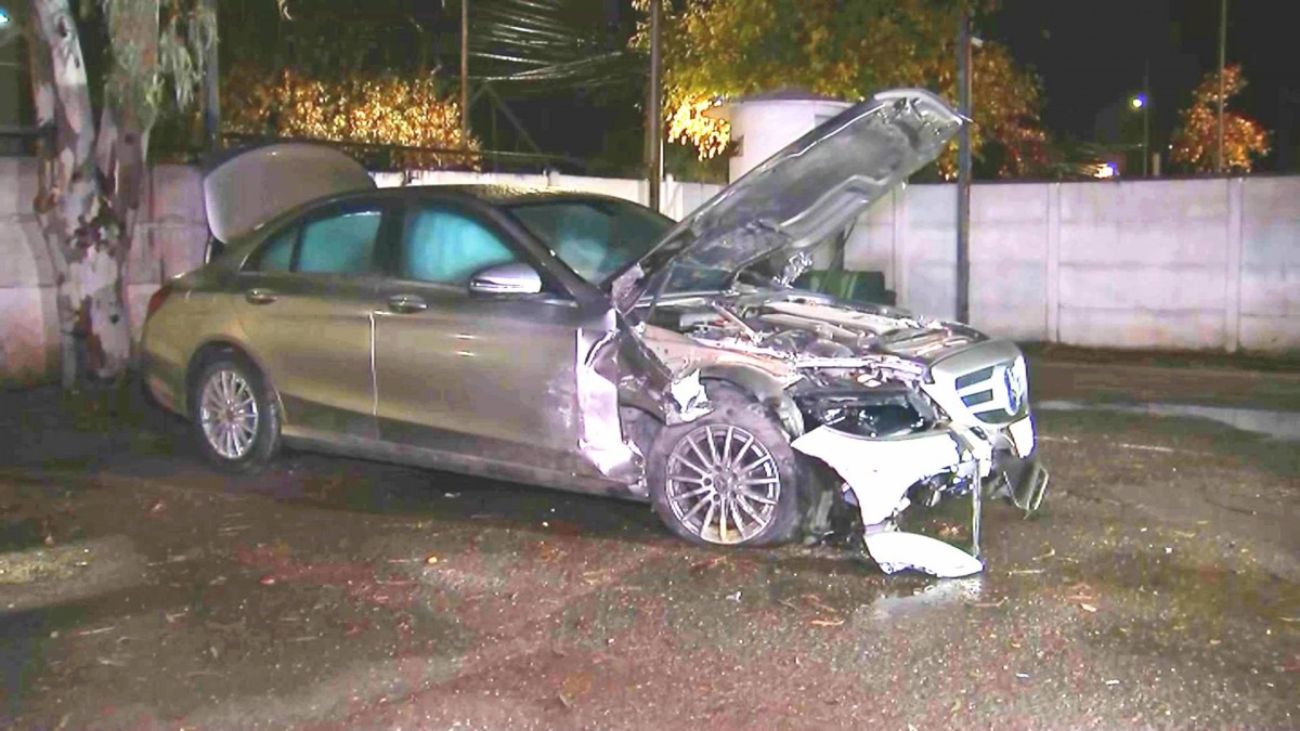 Persecución policial en Santiago: cinco jóvenes detenidos tras robar auto de lujo