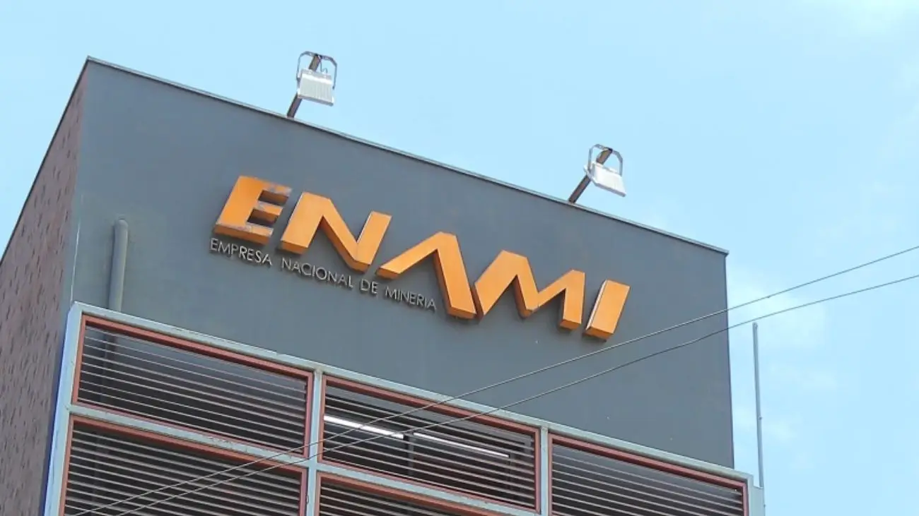 Presidente de la Cámara Minera destaca importancia de definir estrategias para Enami ante cambios en su gobierno corporativo Presidente de la Cámara Minera destaca importancia de definir estrategias para Enami ante cambios en su gobierno corporativo