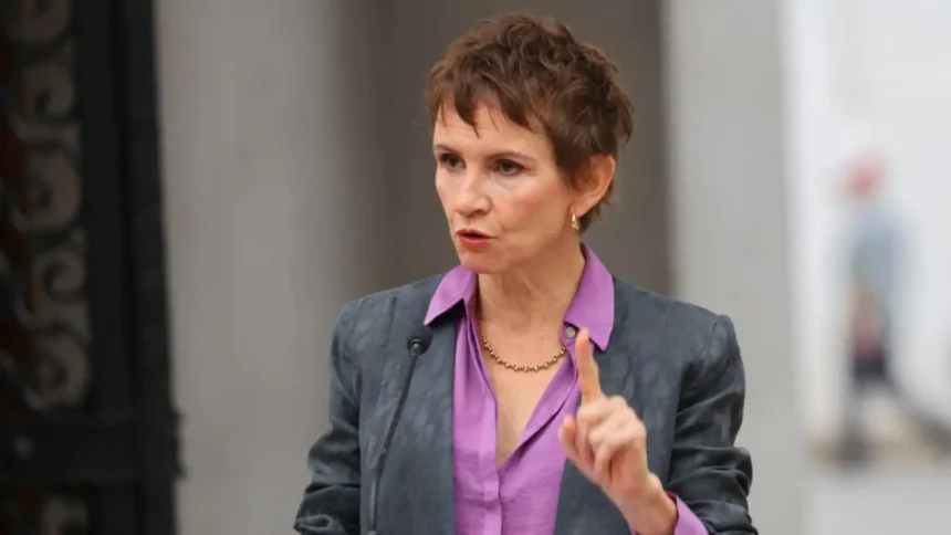 Carolina Tohá destaca seguridad y oportunidades en Los Ángeles en gira