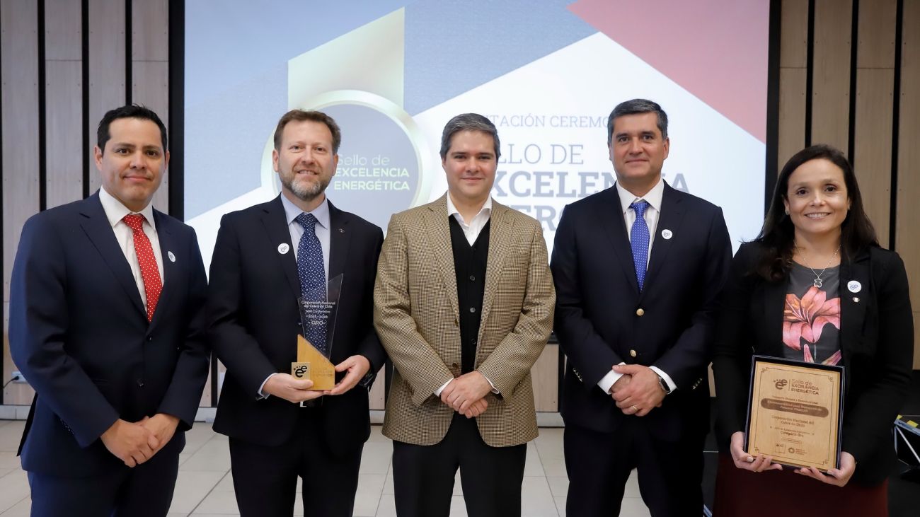 Codelco recibe Sello de Excelencia Energética Oro por su compromiso con la eficiencia energética Codelco recibe Sello de Excelencia Energética Oro por su compromiso con la eficiencia energética