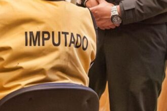 Padre condenado a cárcel de por vida por violar a su hija