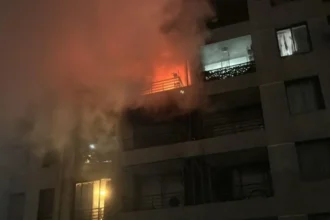 Incendio en Recoleta: tres departamentos afectados y 300 evacuados