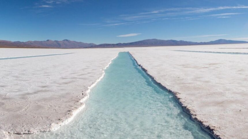 El mercado global del litio se estabiliza con precios alrededor de US$9.700