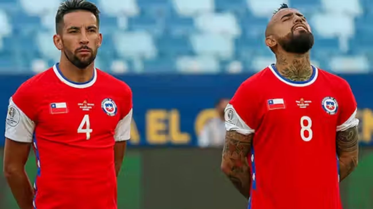 Arturo Vidal y Mauricio Isla reviven polémico choque del 2015 Arturo Vidal y Mauricio Isla reviven polémico choque del 2015