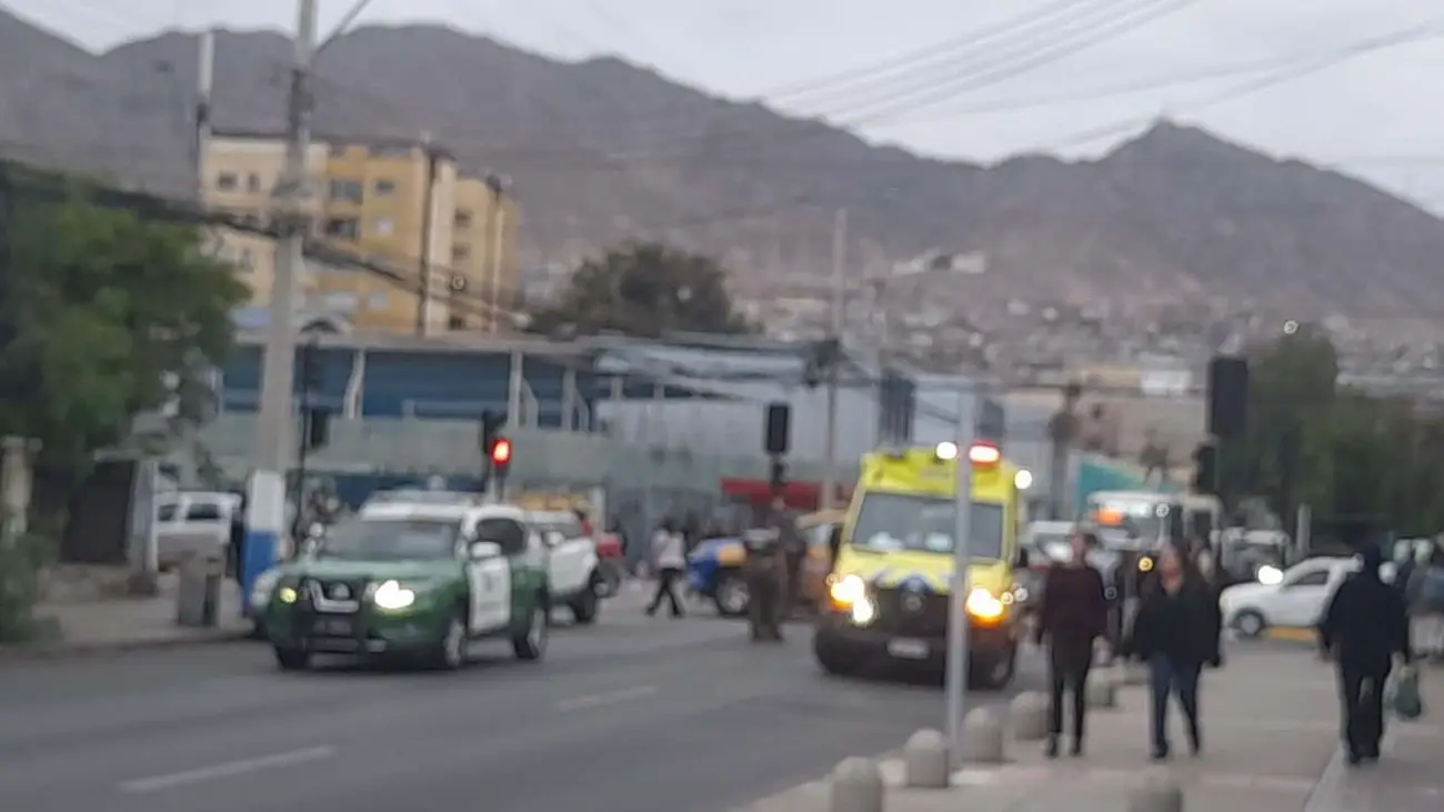 Violencia escolar en Antofagasta: adolescente apuñalado en altercado callejero Violencia escolar en Antofagasta: adolescente apuñalado en altercado callejero