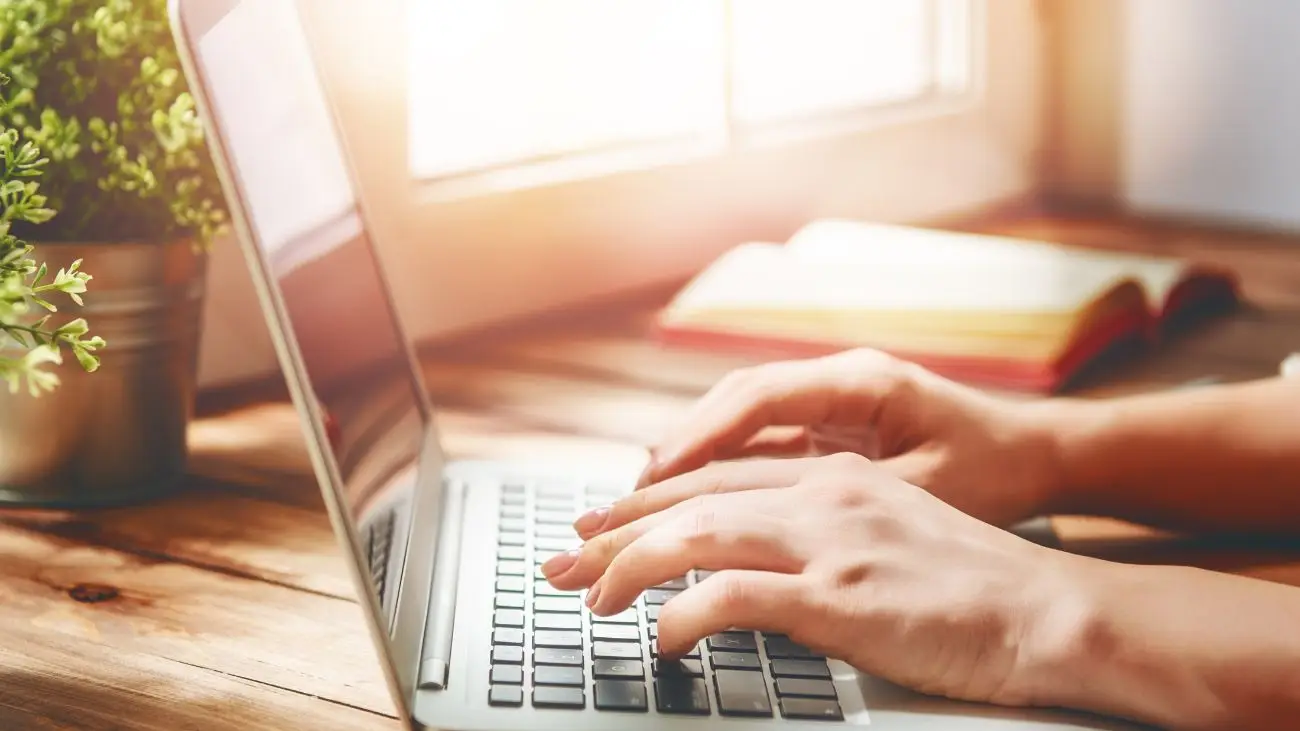 Cómo elaborar un CV efectivo en Chile: estructura, consejos y recursos Cómo elaborar un CV efectivo en Chile: estructura, consejos y recursos