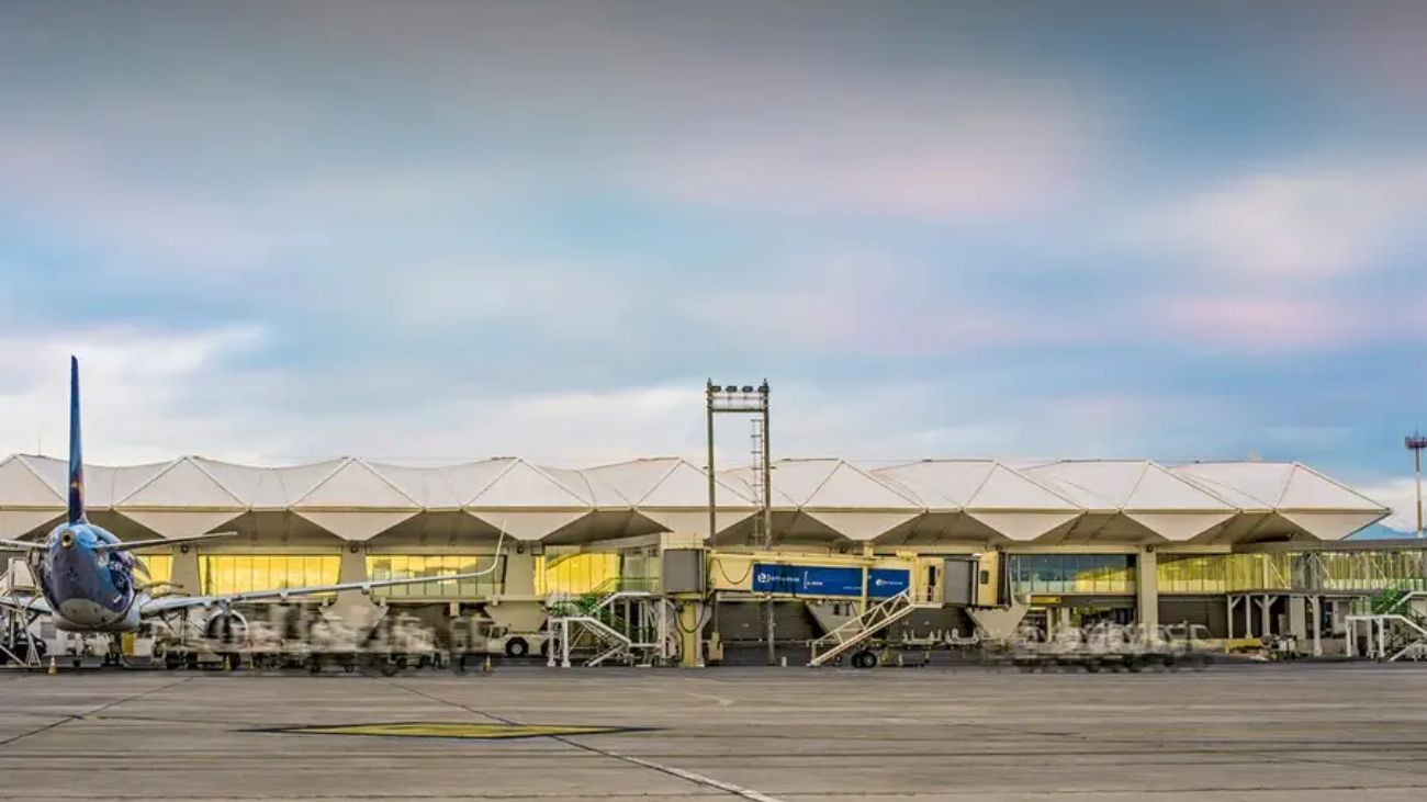 Aeropuerto de Antofagasta sin carros de Bombero afecta operaciones aéreas Aeropuerto de Antofagasta sin carros de Bombero afecta operaciones aéreas