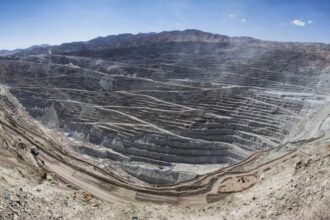 Chuquicamata lidera mesa técnica sobre norma NFPA 70E con enfoque en seguridad eléctrica