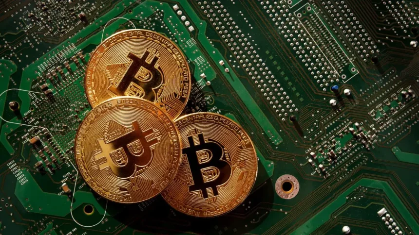 Minería de Bitcoin con energías renovables en Chile: informe destaca potencial para producir con costos competitivos