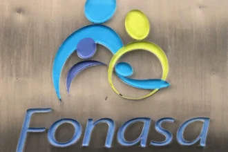 Fonasa enfrenta caída nacional de su sistema informático el jueves