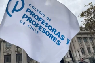 Colegio de Profesores convoca paro y marchas por beneficios gremiales