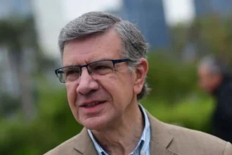 Error de Lavín genera indemnización millonaria para Las Condes: repercusiones futuras