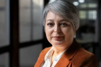 Jeannette Jara propone ejes de crecimiento y seguridad para Chile