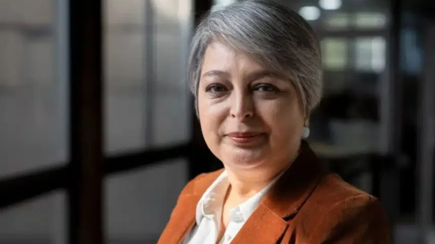 Jeannette Jara propone ejes de crecimiento y seguridad para Chile