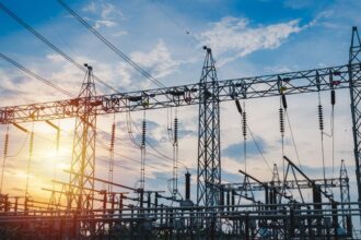 Ministerio de Energía y Coordinador Eléctrico Nacional envían 10 proyectos clave a CNE para fortalecer sistema eléctrico en zonas críticas