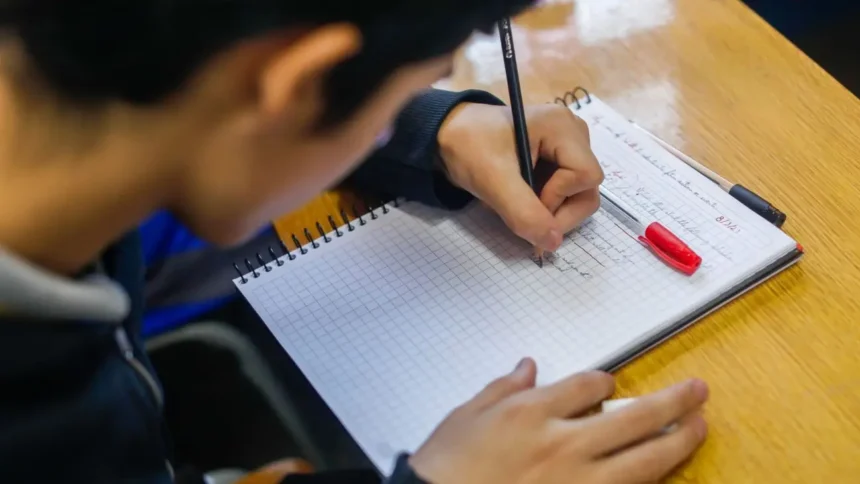 Calendario escolar 2025: ¡Revisa las fechas clave por regiones!