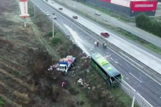 Accidente en Ruta 68: Bus y camión colisionan en Curacaví