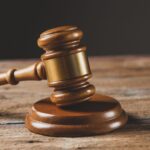 Abogado condenado a 4 años de cárcel por estafar $120 millones