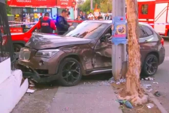 Persecución en Peñalolén: madre e hija resultan heridas tras accidente