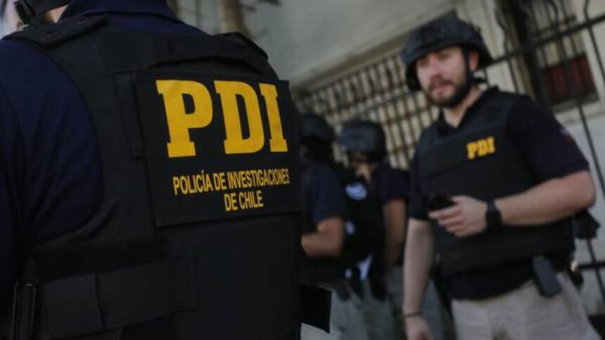 Desbaratadas dos bandas elictivas en operativos antidrogas en Santiago