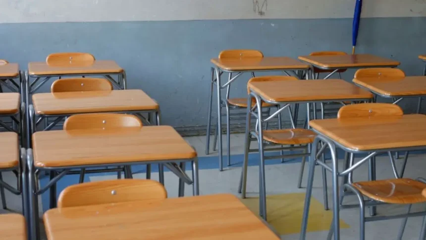 Estudiante de 12 años ataca con cuchillo a psicólogo escolar