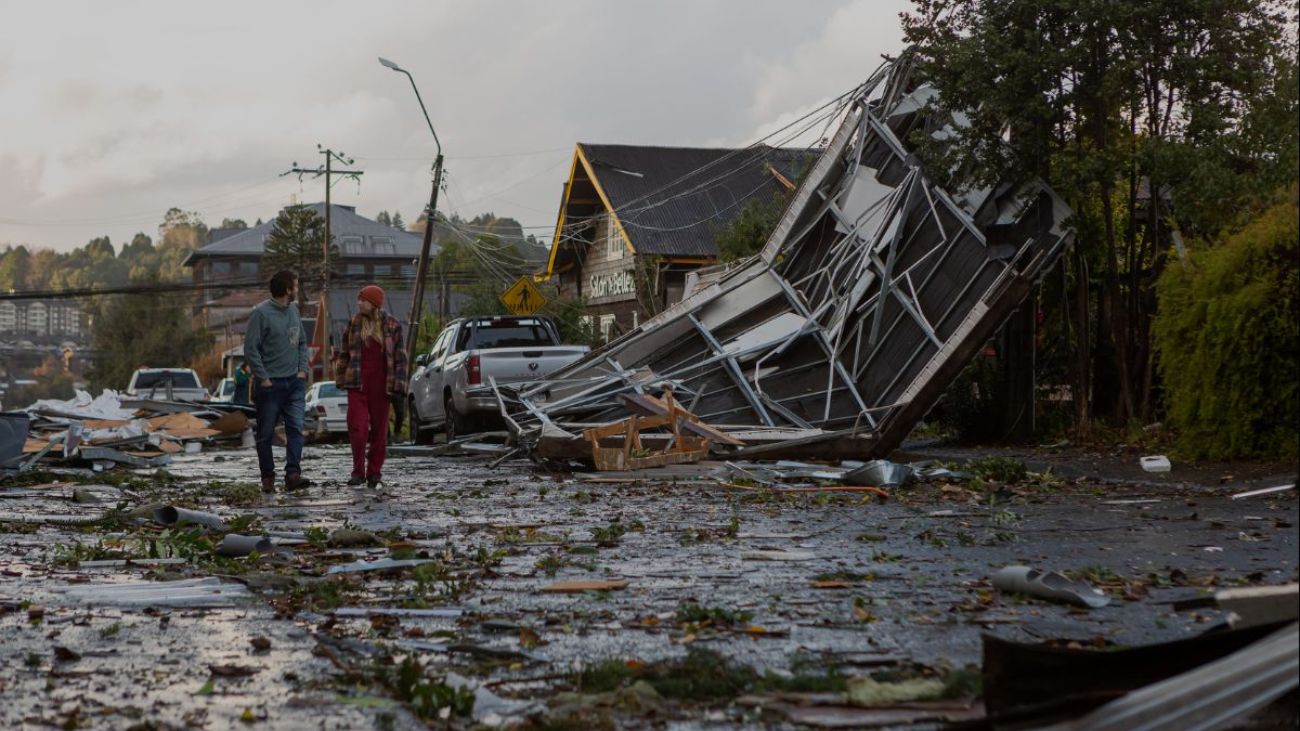 Desastre en Puerto Varas: Tornado deja casas destruidas y residentes evacuados Desastre en Puerto Varas: Tornado deja casas destruidas y residentes evacuados