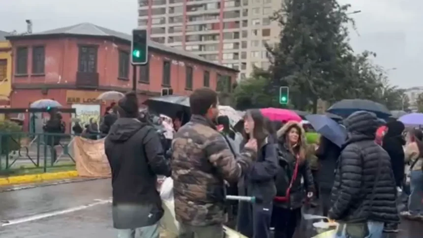 Profesores de Ñuñoa en paro por mejoras laborales y falta de diálogo